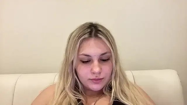 Selvarine — Freechat on StripChat