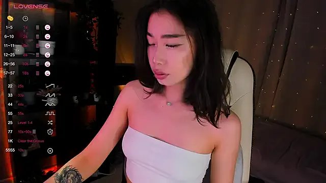 sensualily on StripChat