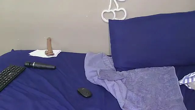 Serafynn — shes back and horny  asf