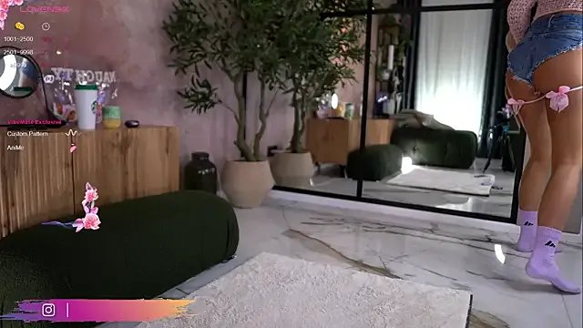 Serene_Sophiex on StripChat