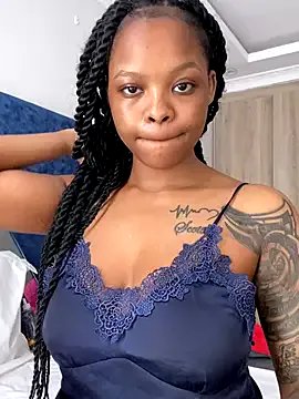 SexxyLunar on StripChat