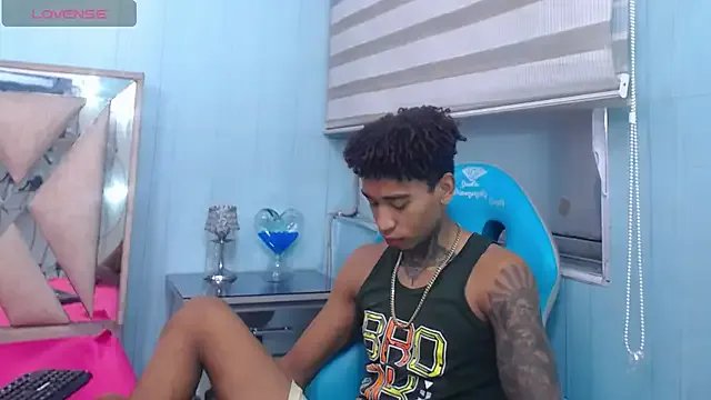 sexy_blacks_ on StripChat