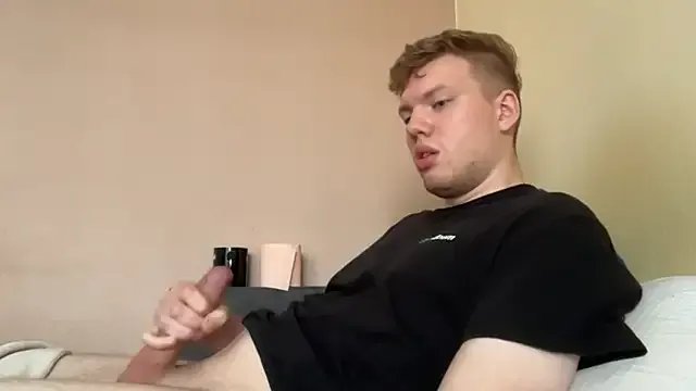 sexybooii6968 on StripChat