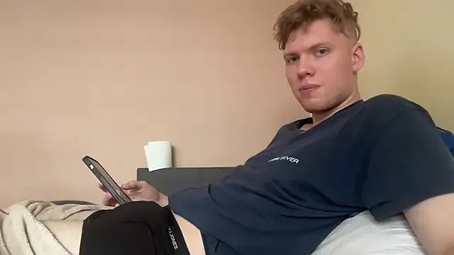 sexybooii6968 on StripChat