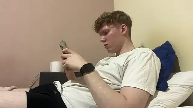 sexybooii6968 on StripChat