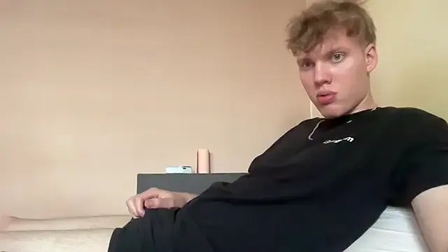 sexybooii6968 on StripChat