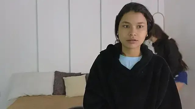 sexychanell_18 on StripChat