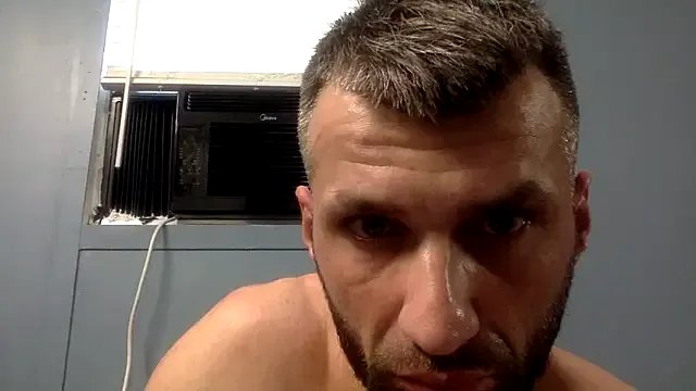 sexyhotstud12 on StripChat