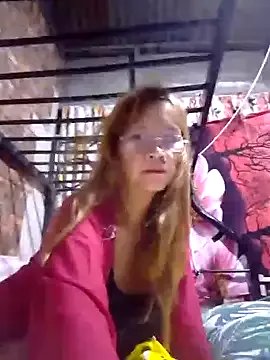 Freechat SexyHottMom on StripChat