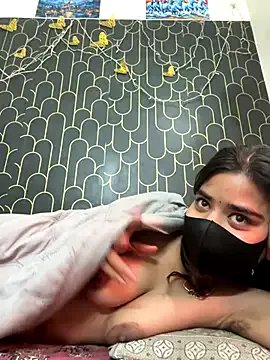 Sexykhushi041 on StripChat