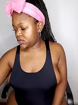 Freechat Sexymamibo on StripChat