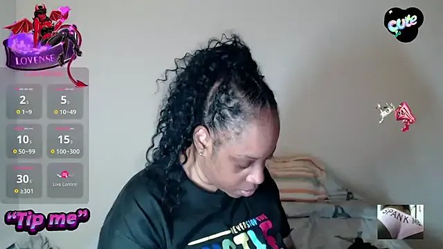 Sexymona1218 on StripChat