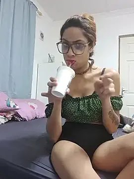 Private Sexyyeyes244 on StripChat