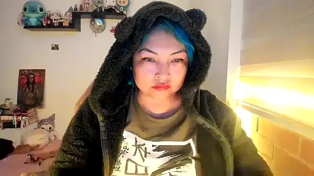 Shaddycute_ on StripChat