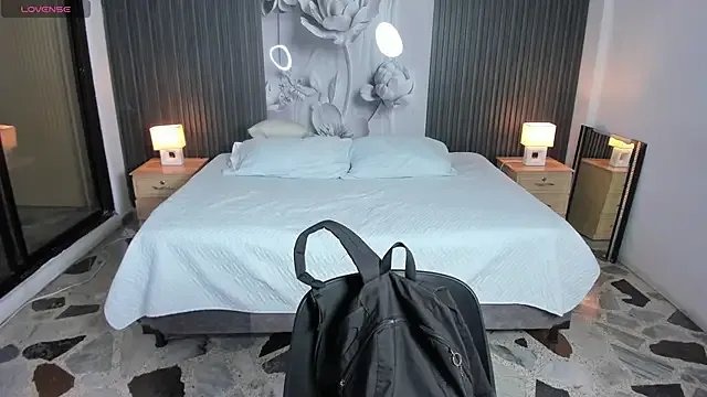 ShaniaDaniels on StripChat