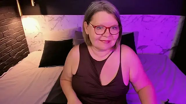 Shannonshine on StripChat