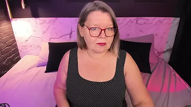 Shannonshine on StripChat