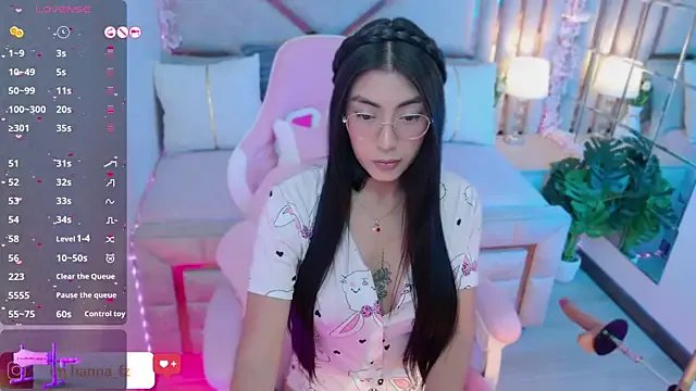 shanon- on StripChat