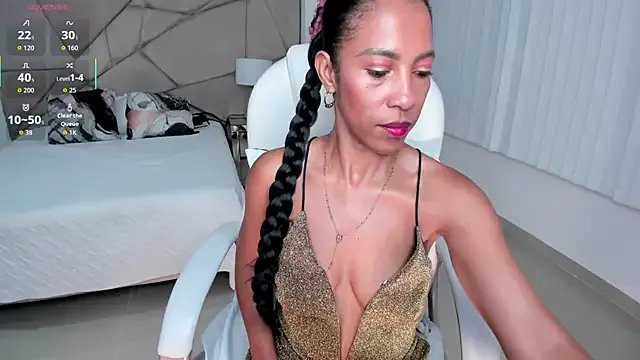 Shantaall_ on StripChat