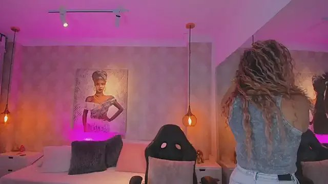 Shantall__ on StripChat