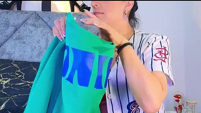 Shantey_Laurent on StripChat