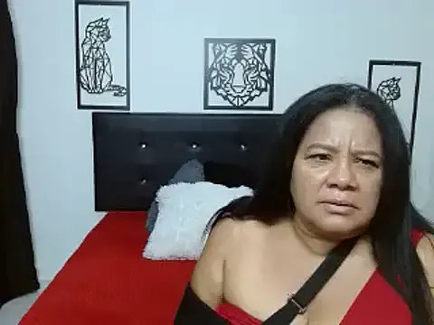Shanttal0272 on StripChat