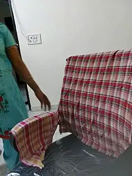 Shanu_Shah on StripChat