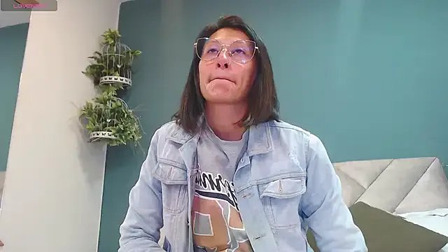 SharisWillian on StripChat