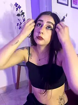 sharlot24 on StripChat