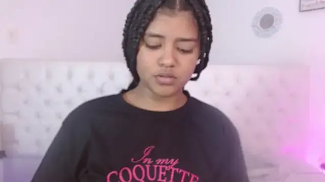 sharlot_evans_ on StripChat