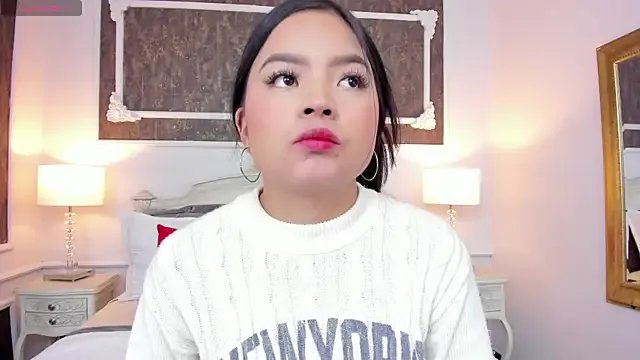 SharonBonet on StripChat