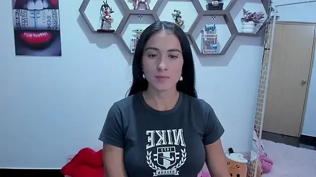 SharonSander on StripChat