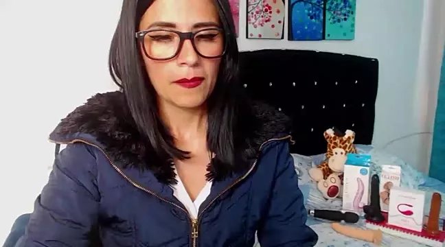 sharoon_cheerry on StripChat