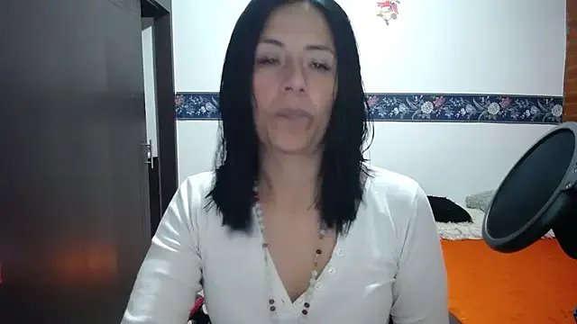 sharoon_cheerry on StripChat