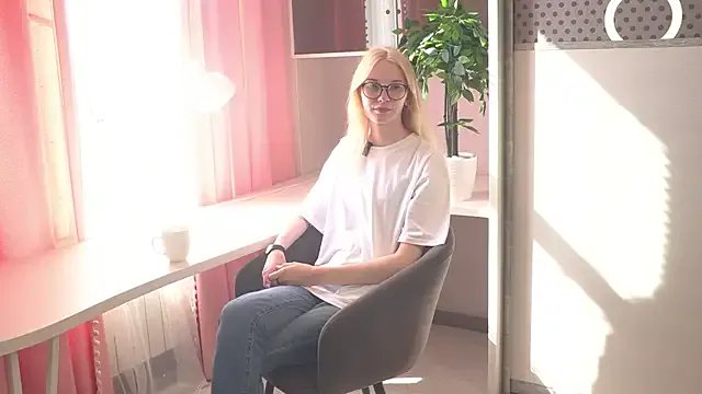 SharylSmalt on StripChat