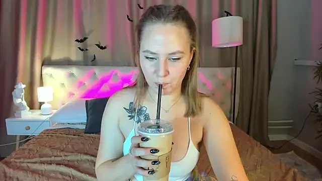 Sheila_Rich on StripChat