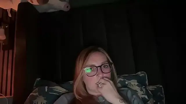 short_sweetpea on StripChat