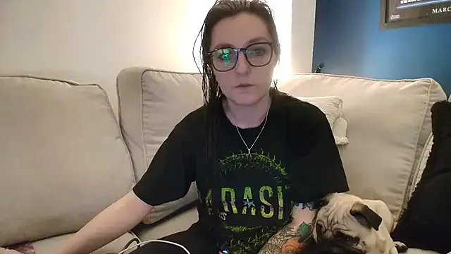 short_sweetpea on StripChat