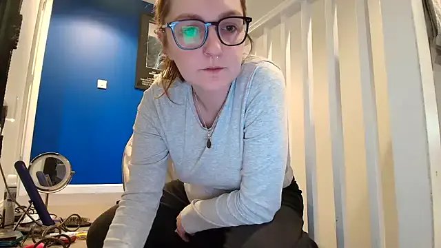 short_sweetpea on StripChat