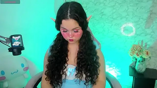 ShylySweet on StripChat