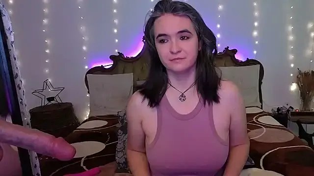 SilkenSin on StripChat