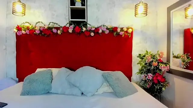 SilvannaFit on StripChat