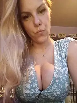 simoneonly4u on StripChat