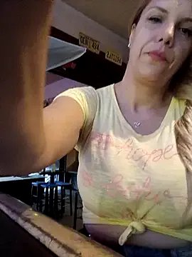 simoneonly4u on StripChat