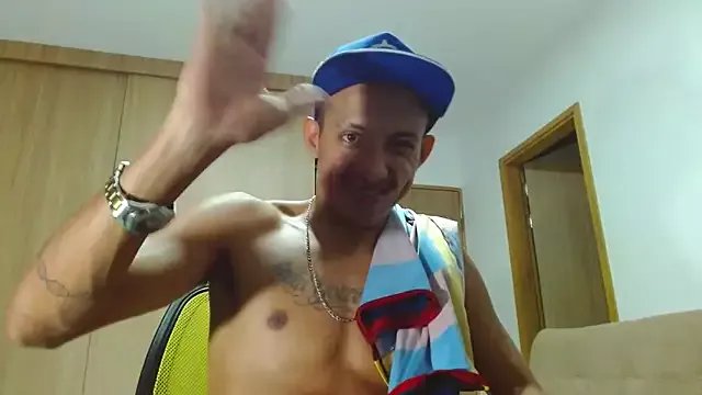 skinny23cm on StripChat