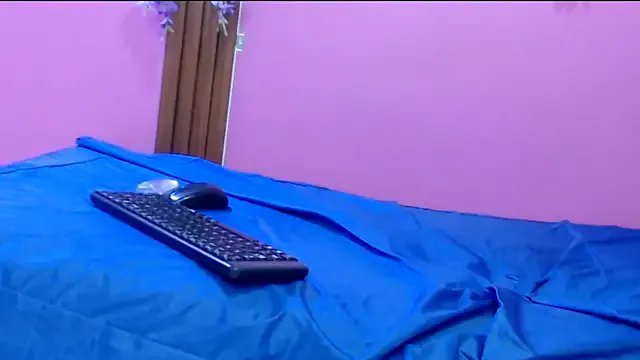 Freechat skinnysofia18 on StripChat