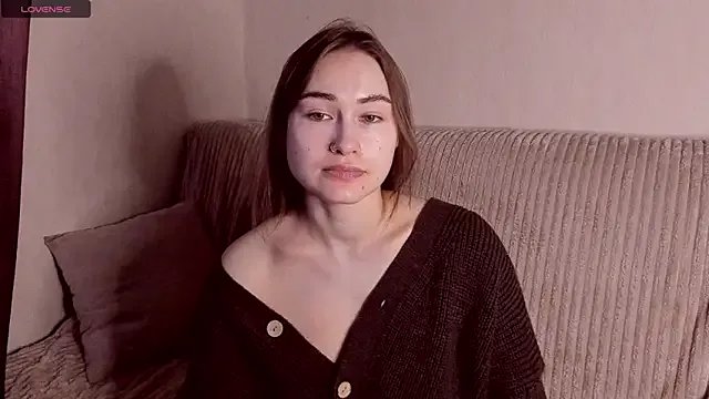 sleeeep_y on StripChat