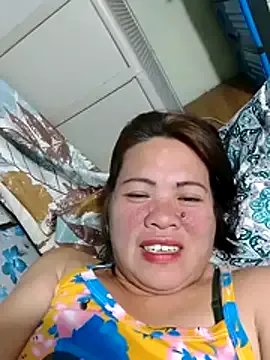 Smilinglovely on StripChat