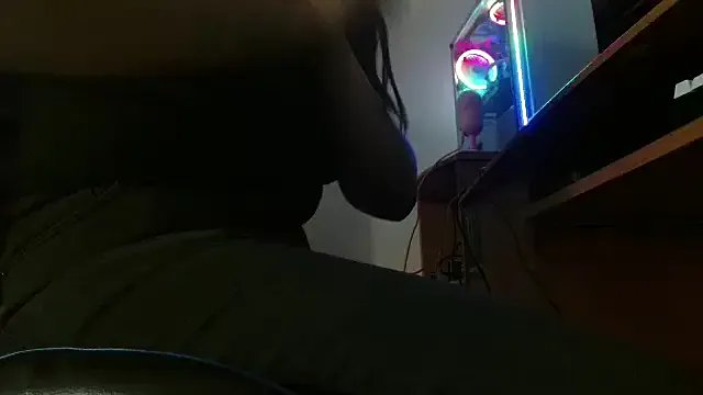 SmokyDee on StripChat