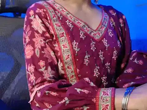 snow_white123 on StripChat